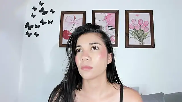 Emiily Parkerr online show from April 16, 2026, 11:07 pm