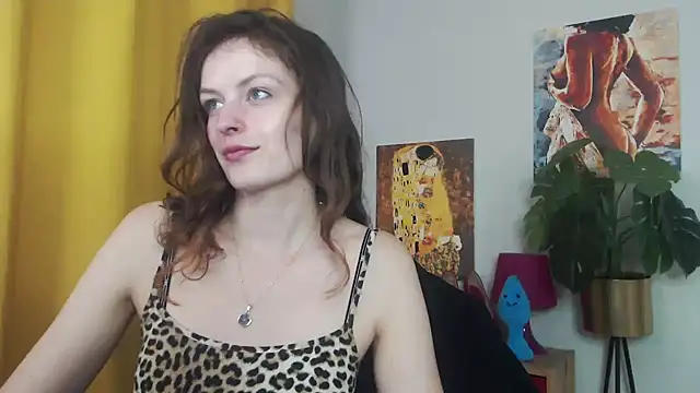 juicyNadine online show from September 11, 2025, 4:45 am