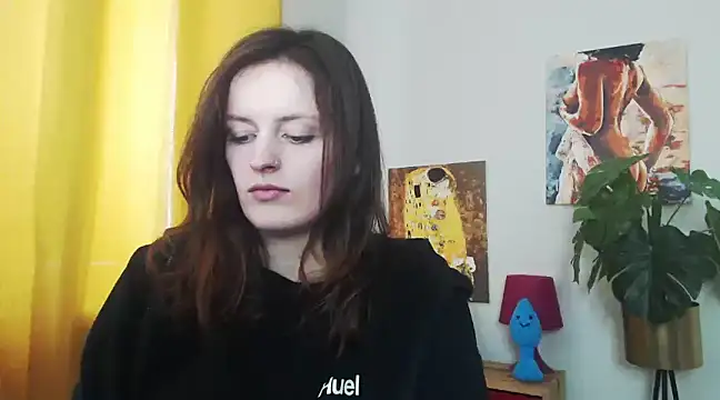 juicyNadine online show from February 24, 2025, 12:26 pm