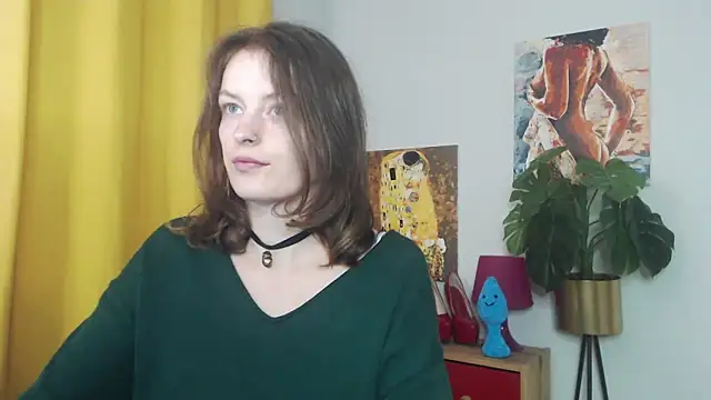 juicyNadine online show from September 30, 2025, 5:02 am