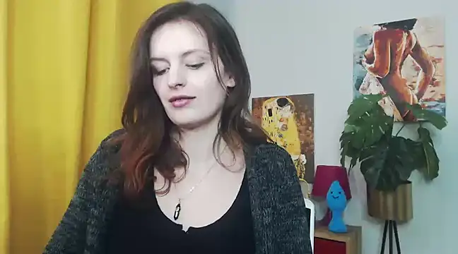 juicyNadine online show from March 3, 2025, 9:13 am