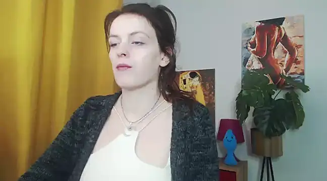 juicyNadine online show from February 28, 2025, 6:21 am