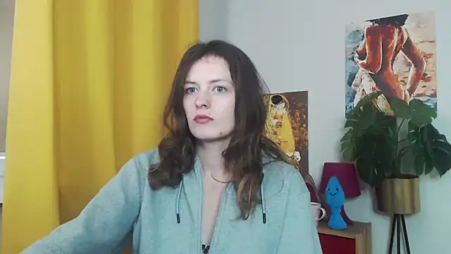 juicyNadine online show from September 17, 2025, 4:47 am