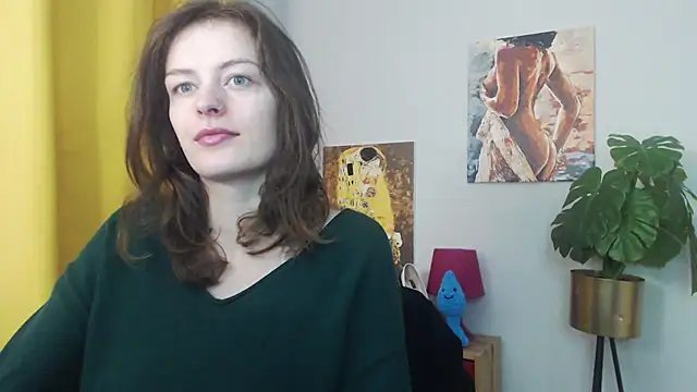 juicyNadine online show from December 3, 2025, 5:52 am