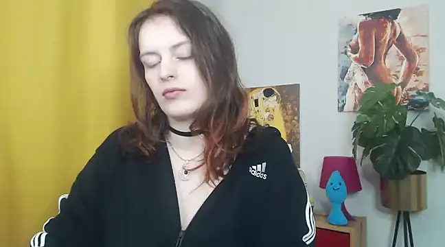 juicyNadine online show from March 12, 2025, 6:18 am