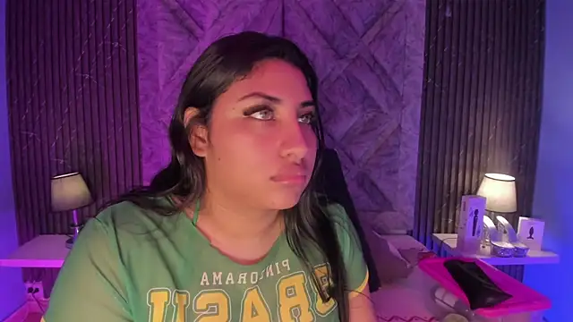 Snapshot of CANDYGABYY chatting on December 3, 2025, 4:02 am CANDYGABYY online show from December 3, 2025, 4:02 am