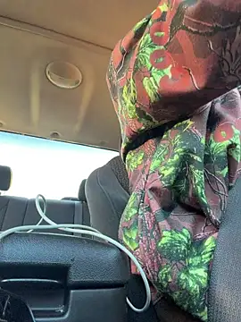 pantslesstraveler plt online show from December 21, 2025, 9:37 pm