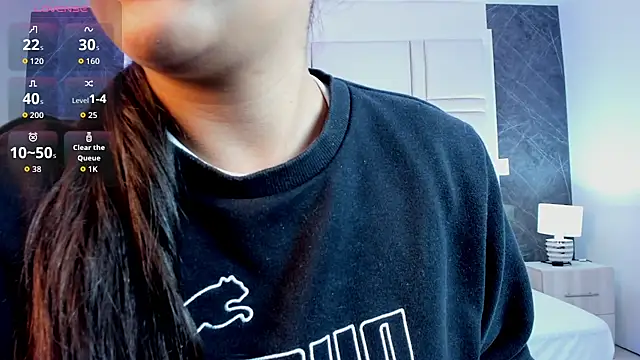 paulina sweett  online show from April 20, 2026, 12:30 pm