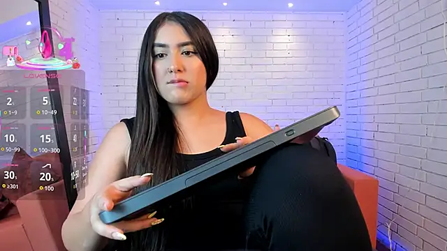 Snapshot of paulina_sweett_ chatting on October 20, 2025, 7:03 pm paulina sweett online show from October 20, 2025, 7:03 pm