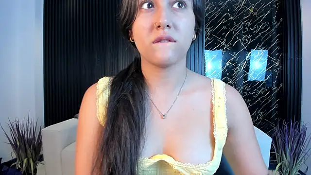 Snapshot of paulina_sweett_ chatting on November 6, 2025, 1:04 pm paulina sweett online show from November 6, 2025, 1:04 pm