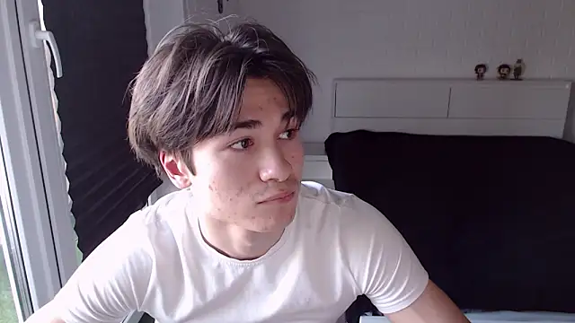 Snapshot of MarkusDean chatting on September 17, 2025, 7:21 am MarkusDean online show from September 17, 2025, 7:21 am