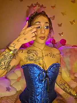 Snapshot of Chachou000 chatting on January 12, 2026, 8:04 pm Chachou000 online show from January 12, 2026, 8:04 pm