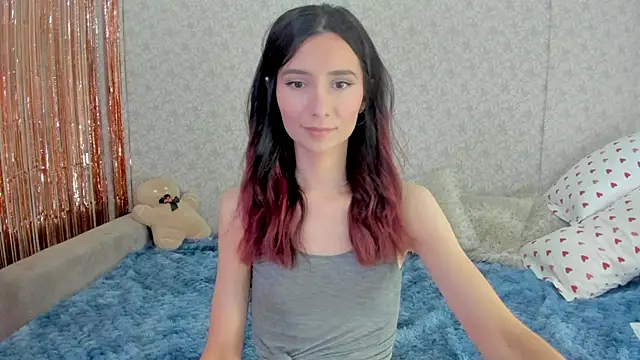 Snapshot of crystalnut chatting on March 15, 2025, 11:19 am crystalnut online show from March 15, 2025, 11:19 am