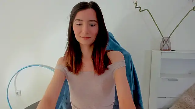 Snapshot of crystalnut chatting on September 20, 2025, 3:33 am crystalnut online show from September 20, 2025, 3:33 am