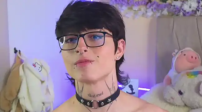 Baby Xian online show from February 12, 2025, 4:33 am