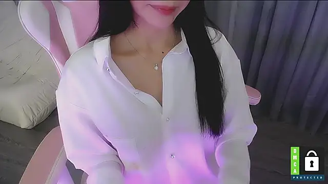 Snapshot of San___San chatting on November 5, 2025, 2:20 pm San San online show from November 5, 2025, 2:20 pm