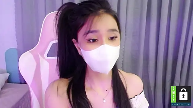 Snapshot of San___San chatting on February 13, 2025, 4:39 pm San San online show from February 13, 2025, 4:39 pm
