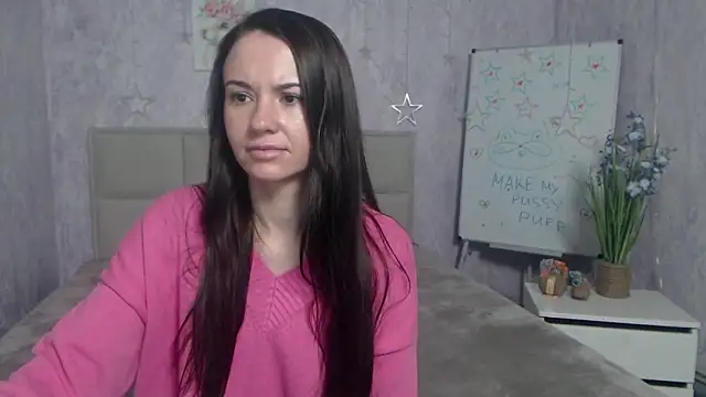 KaraCriegs online show from November 10, 2025, 6:24 pm