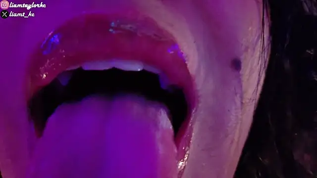 Liam Taylor online show from March 22, 2025, 12:06 am