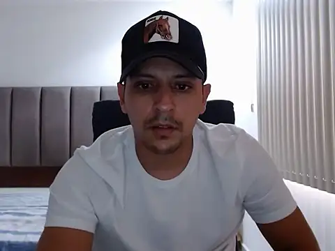 Bamban1419  online show from April 22, 2026, 8:15 pm