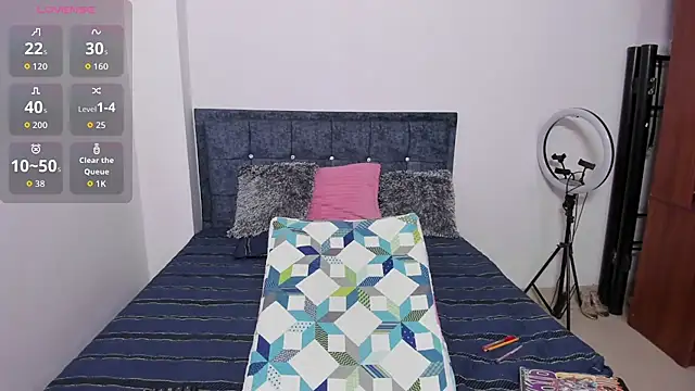 Iris love18 online show from September 21, 2025, 5:07 pm