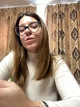 Snapshot of NadiraNoor chatting on March 16, 2025, 1:49 pm NadiraNoor online show from March 16, 2025, 1:49 pm