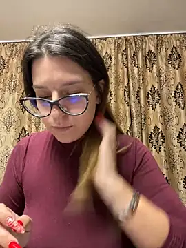Snapshot of NadiraNoor chatting on October 7, 2025, 8:32 pm NadiraNoor online show from October 7, 2025, 8:32 pm