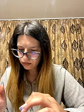 Snapshot of NadiraNoor chatting on October 18, 2025, 4:42 pm NadiraNoor online show from October 18, 2025, 4:42 pm