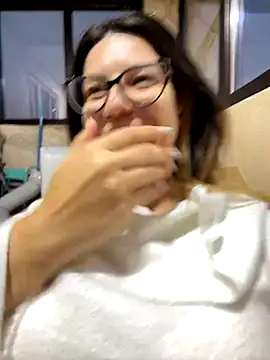 Snapshot of NadiraNoor chatting on October 16, 2025, 3:53 pm NadiraNoor online show from October 16, 2025, 3:53 pm