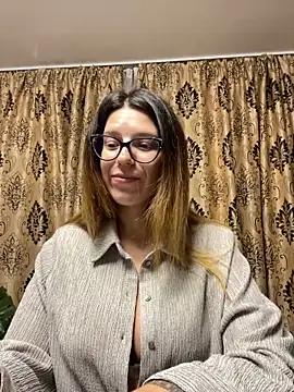 Snapshot of NadiraNoor chatting on October 17, 2025, 9:38 pm NadiraNoor online show from October 17, 2025, 9:38 pm