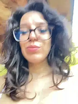 NadiraNoor online show from June 28, 2026, 3:07 pm