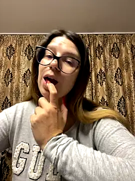 Snapshot of NadiraNoor chatting on October 8, 2025, 7:14 pm NadiraNoor online show from October 8, 2025, 7:14 pm