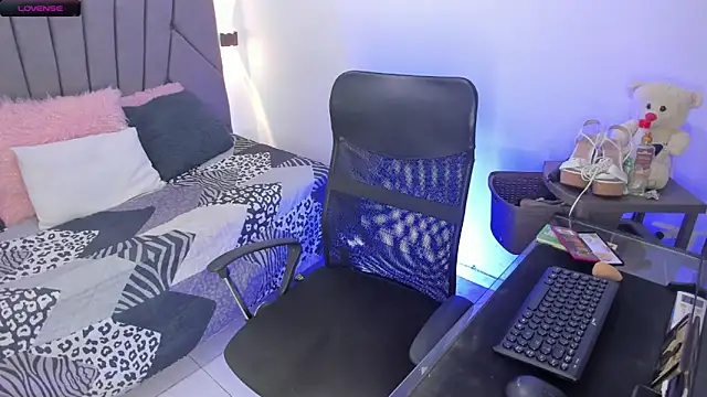 Snapshot of shannonbbw chatting on September 18, 2025, 12:52 pm shannonbbw online show from September 18, 2025, 12:52 pm