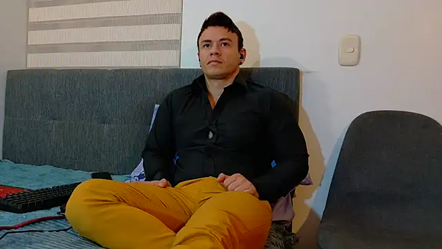 Snapshot of MarksMuscle chatting on October 12, 2025, 6:04 am MarksMuscle online show from October 12, 2025, 6:04 am