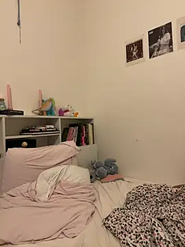 milkyhonybaby online show from February 28, 2026, 12:43 am