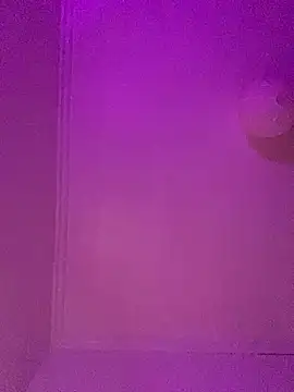 Snapshot of milkyhonybaby chatting on February 10, 2025, 2:41 am milkyhonybaby online show from February 10, 2025, 2:41 am