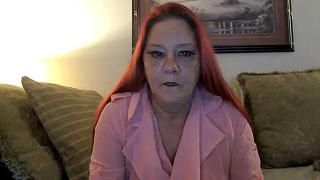 Snapshot of LexxiLeeds chatting on October 12, 2025, 11:06 pm LexxiLeeds online show from October 12, 2025, 11:06 pm