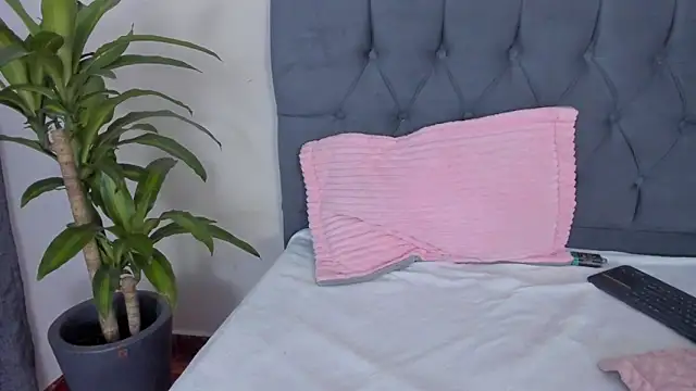 mailin18 online show from January 26, 2025, 1:09 am