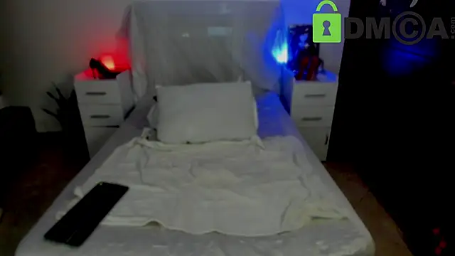 Snapshot of Lucyerobbie chatting on February 21, 2025, 5:02 am Lucyerobbie online show from February 21, 2025, 5:02 am