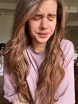 EmiliaCatalina online show from March 12, 2025, 4:56 pm