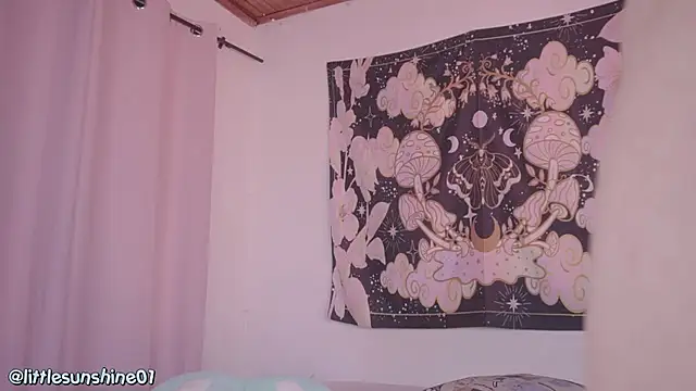 Snapshot of simonbane01 chatting on February 10, 2025, 6:35 pm simonbane01 online show from February 10, 2025, 6:35 pm