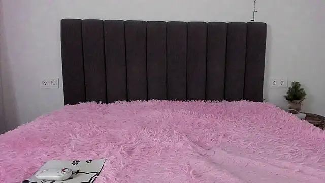 Mika Ray online show from February 4, 2025, 10:55 pm