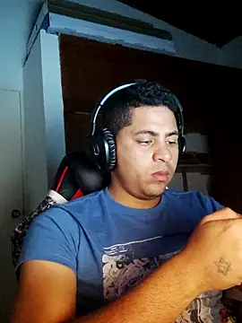 Snapshot of ElferXXX chatting on February 19, 2025, 5:05 am ElferXXX online show from February 19, 2025, 5:05 am