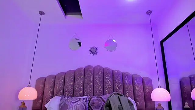 victoria cooper3 online show from March 5, 2026, 12:24 pm