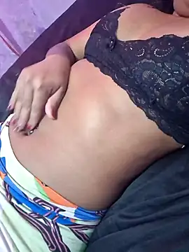 Snapshot of Aunt_9999 chatting on January 23, 2025, 10:11 pm Aunt 9999 online show from January 23, 2025, 10:11 pm