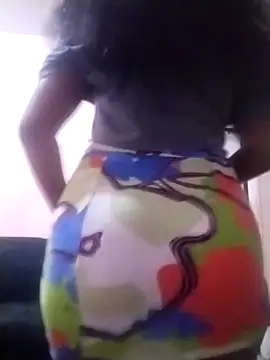 Snapshot of Aunt_9999 chatting on January 17, 2025, 10:45 pm Aunt 9999 online show from January 17, 2025, 10:45 pm