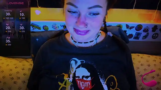 Snapshot of EllieOz chatting on February 22, 2025, 7:03 pm EllieOz online show from February 22, 2025, 7:03 pm
