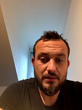 Snapshot of cosmin9000 chatting on October 19, 2025, 6:38 am cosmin9000 online show from October 19, 2025, 6:38 am