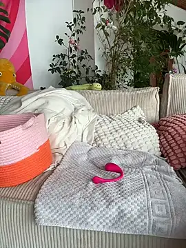 Snapshot of Stella-Kink chatting on March 22, 2025, 9:56 am Stella-Kink online show from March 22, 2025, 9:56 am