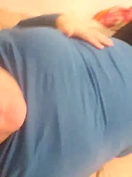 Snapshot of pleasureseekerss chatting on March 1, 2026, 10:04 am pleasureseekerss online show from March 1, 2026, 10:04 am